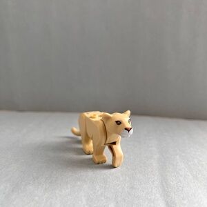 Lego Animal Lioness Minifigure